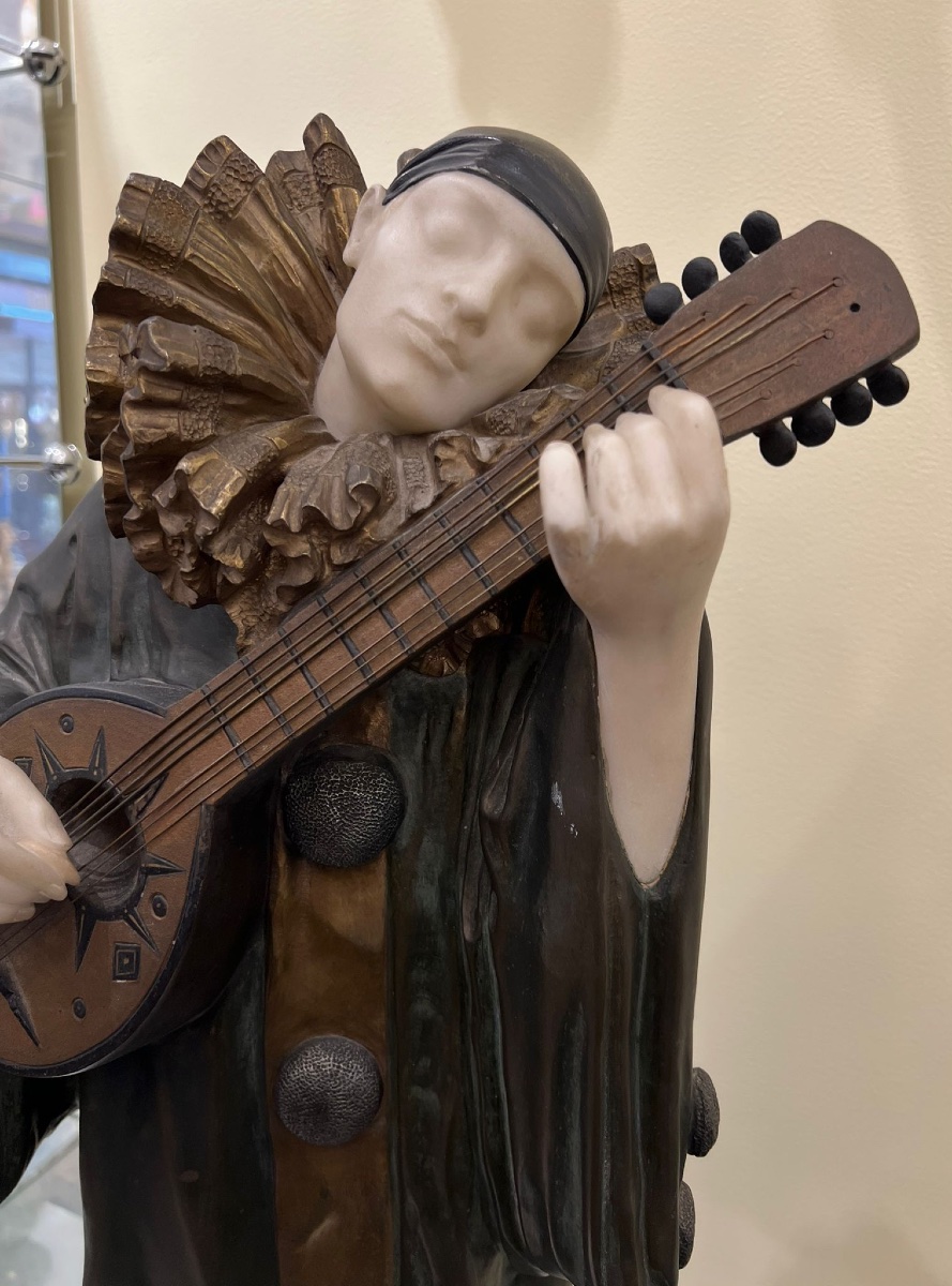 Rare Bronze Sculpture On A Carrara Marble Base "pierrot – The Serenade"-photo-2