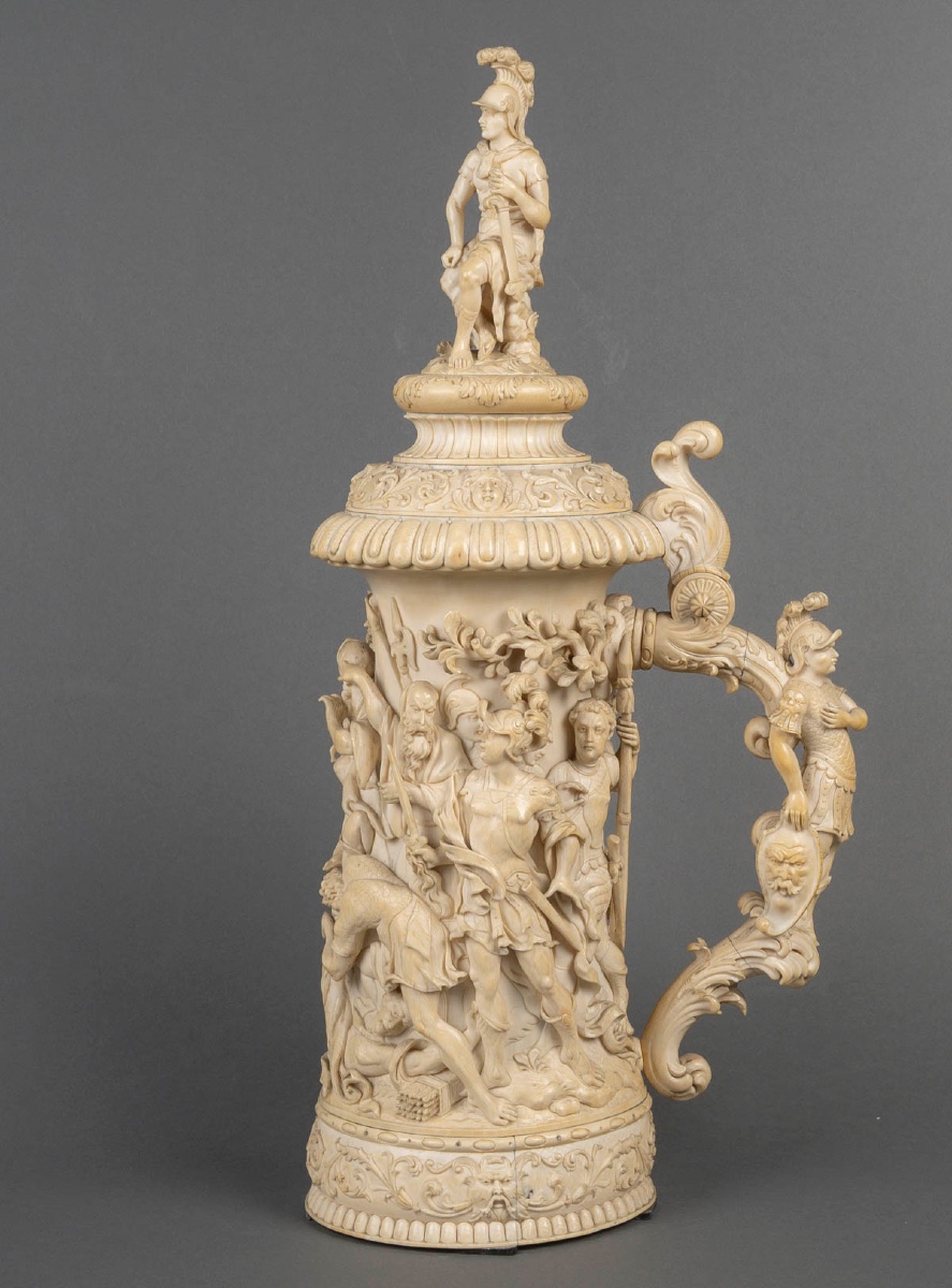 Rare tankard allemand en ivoire sculpté, scène de bataille, 19ᵉ siècle