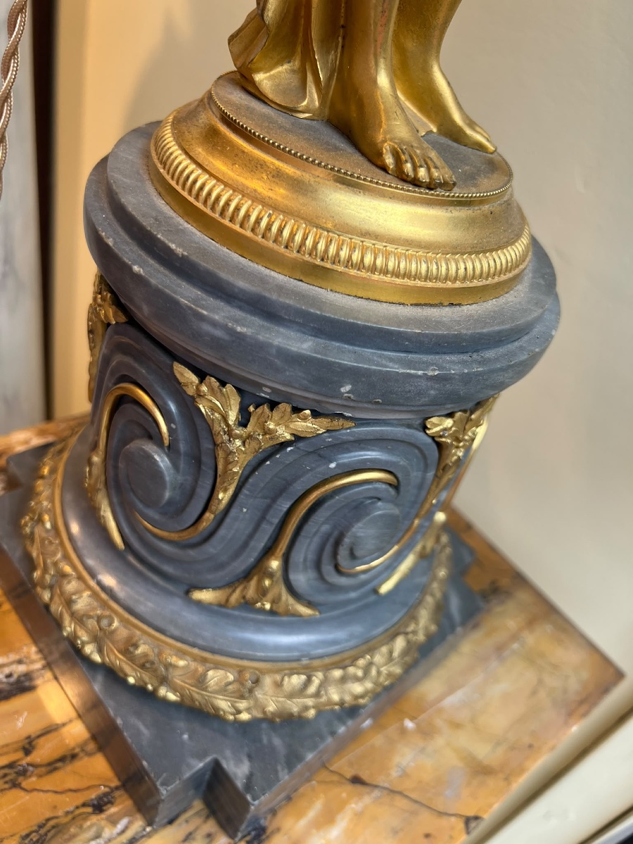 Paire de candélabres en bronze ciselé et doré, style Louis XVI-photo-5
