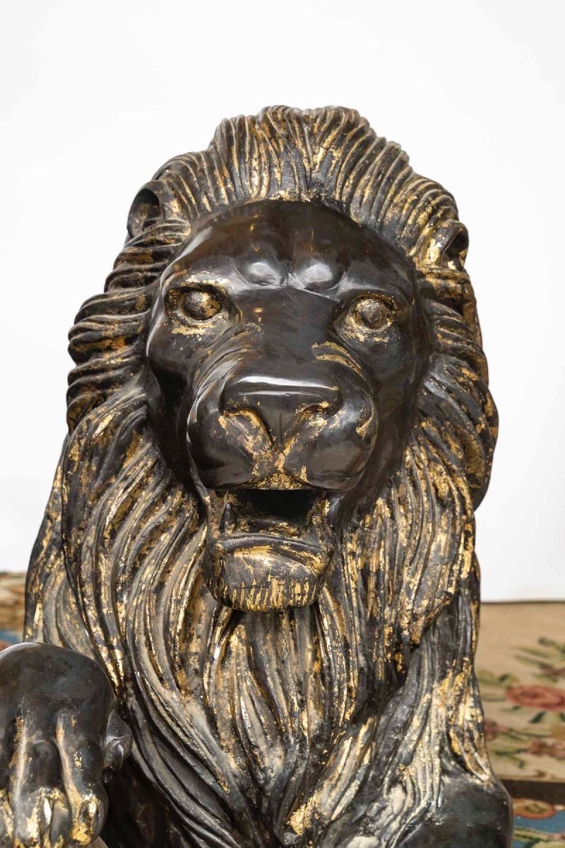 Rare paire de lions en bronze patiné et doré – 19ᵉ siècle-photo-2