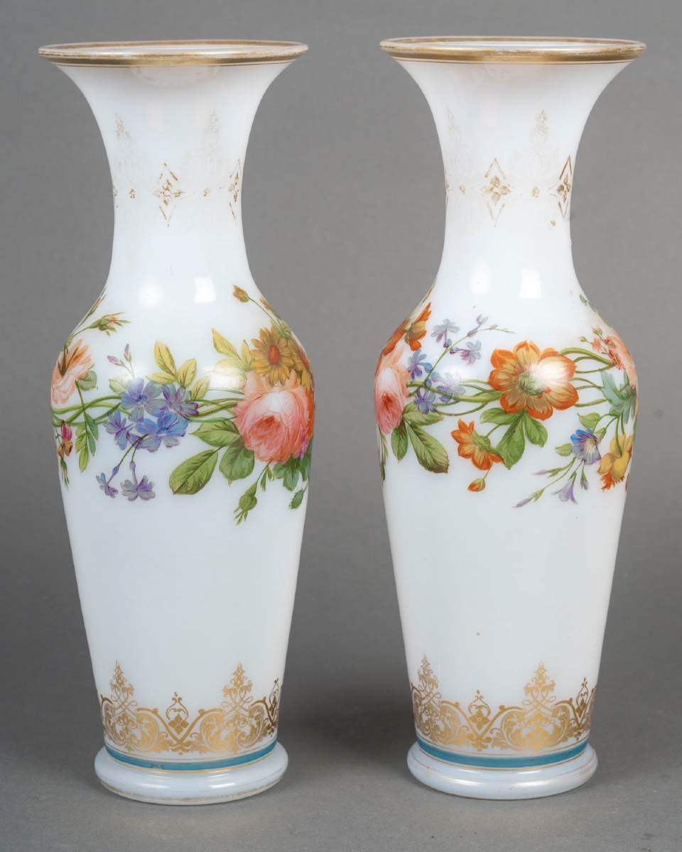 Pair Of Glazed Opaline Vases With Floral Decoration - Baccarat, 19th Century-photo-1