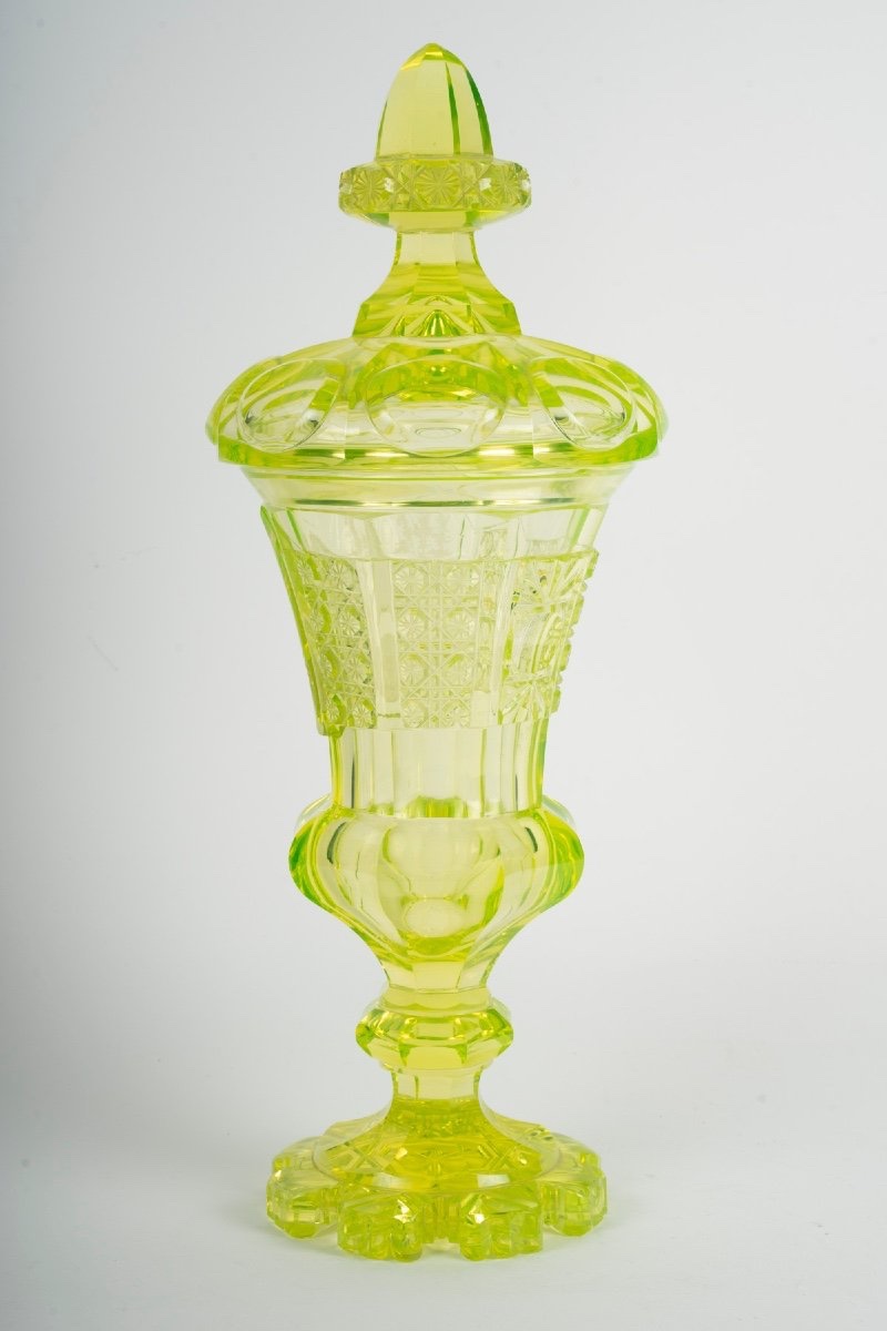 Rare coupe en cristal de Bohême ouraline, 19e siècle-photo-2