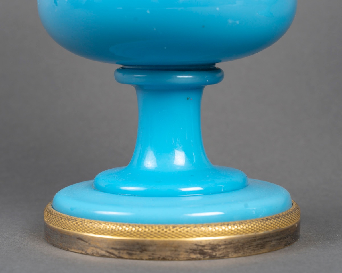 Rare Paire de vases en opaline, Charles X. -photo-3