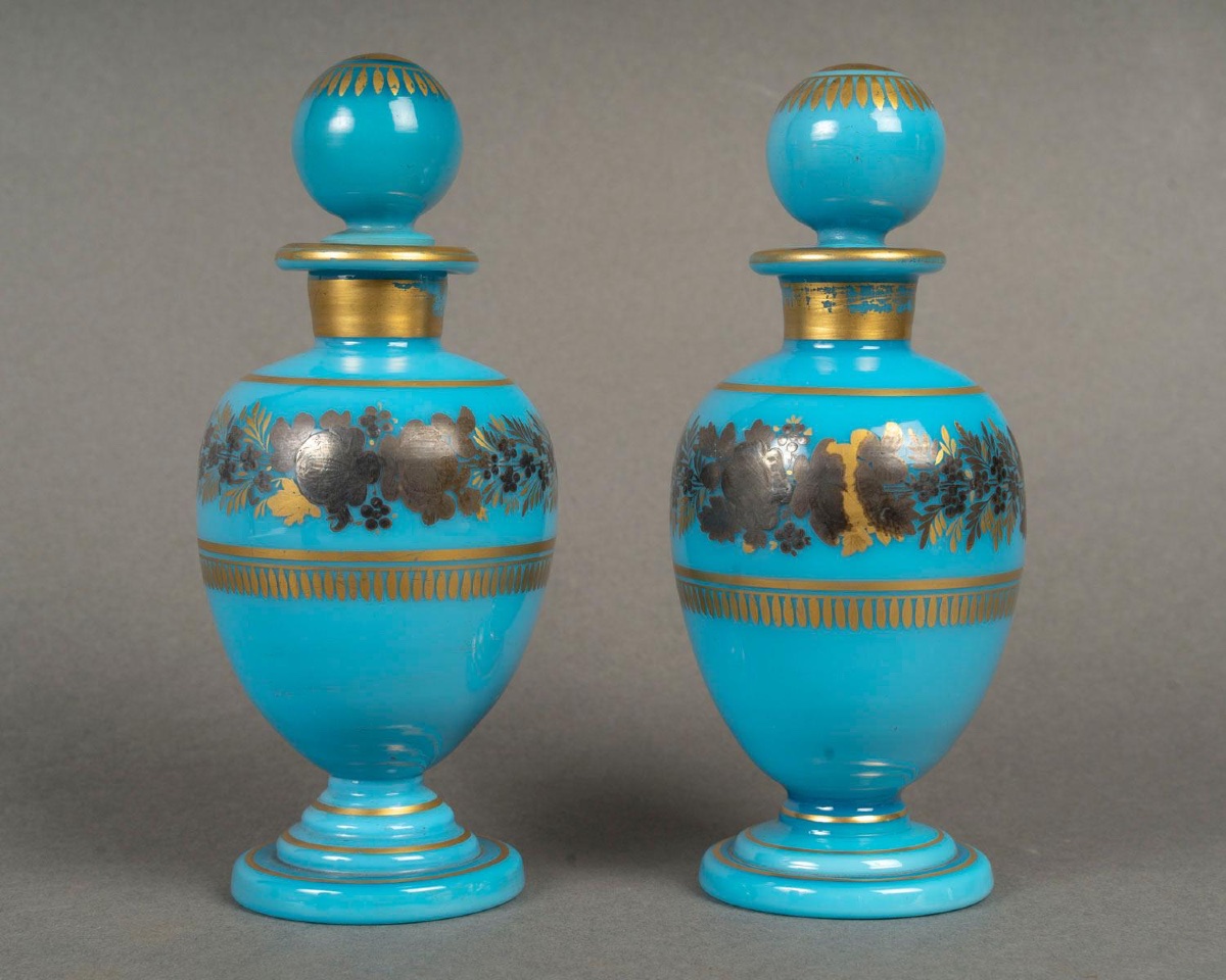 Paire de flacon en opaline, emaille par jean-babptiste desvignes, Charles X-photo-1