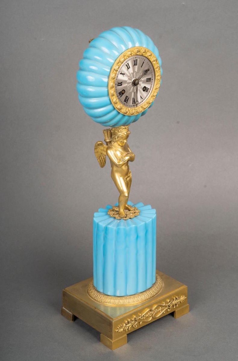 Pendule en opaline bleu turquoise –  Charles X