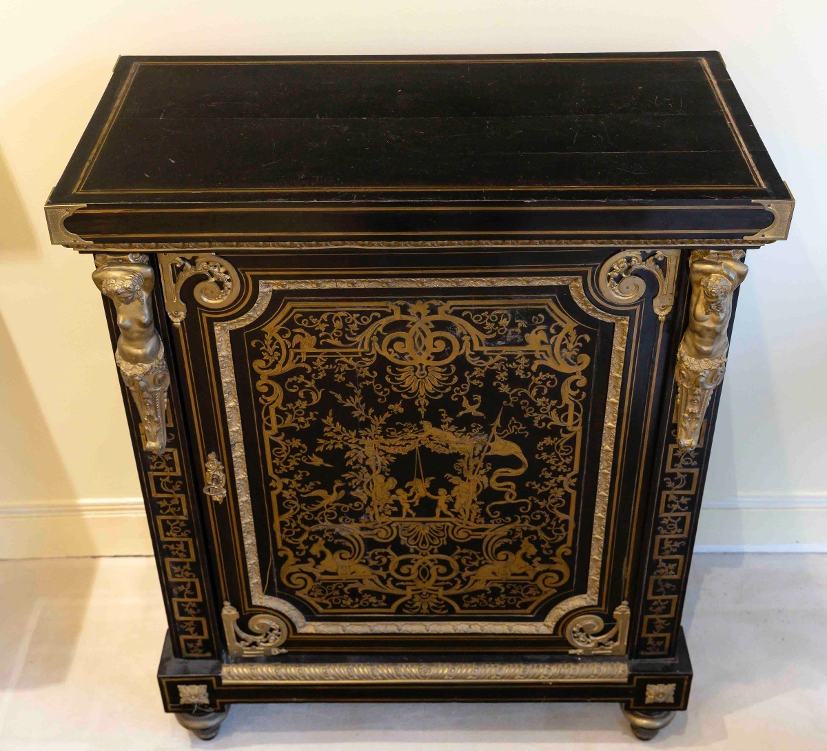 Meuble en ébène à décor de marqueterie Boulle du 19ᵉ siècle-photo-3