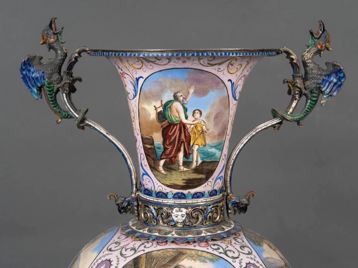 Paire de vases couverts en argent émaillé – Hermann Böhm, Vienne, fin 19e siècle-photo-1
