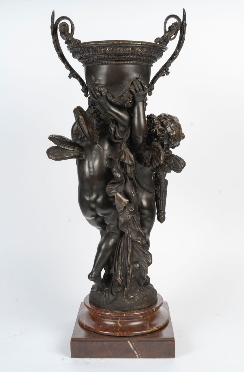 Grand vase d’ornement en bronze aux Amours – Style Louis XVI, fin du 19ᵉ siècle-photo-4