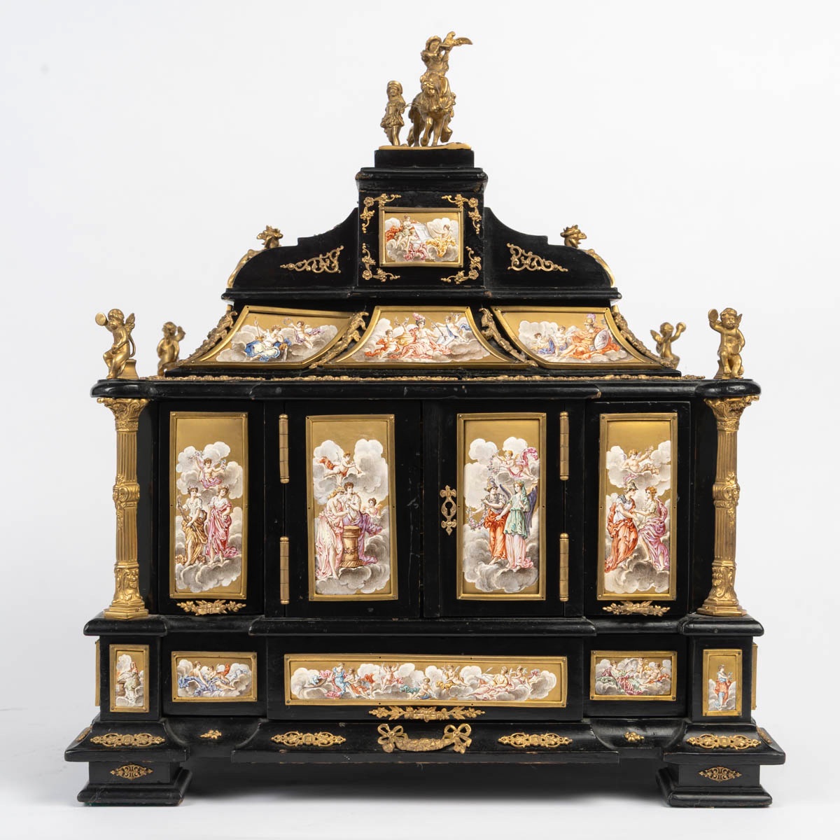 Cabinet en ébène aux émaux de Vienne, 19eme siècle 
