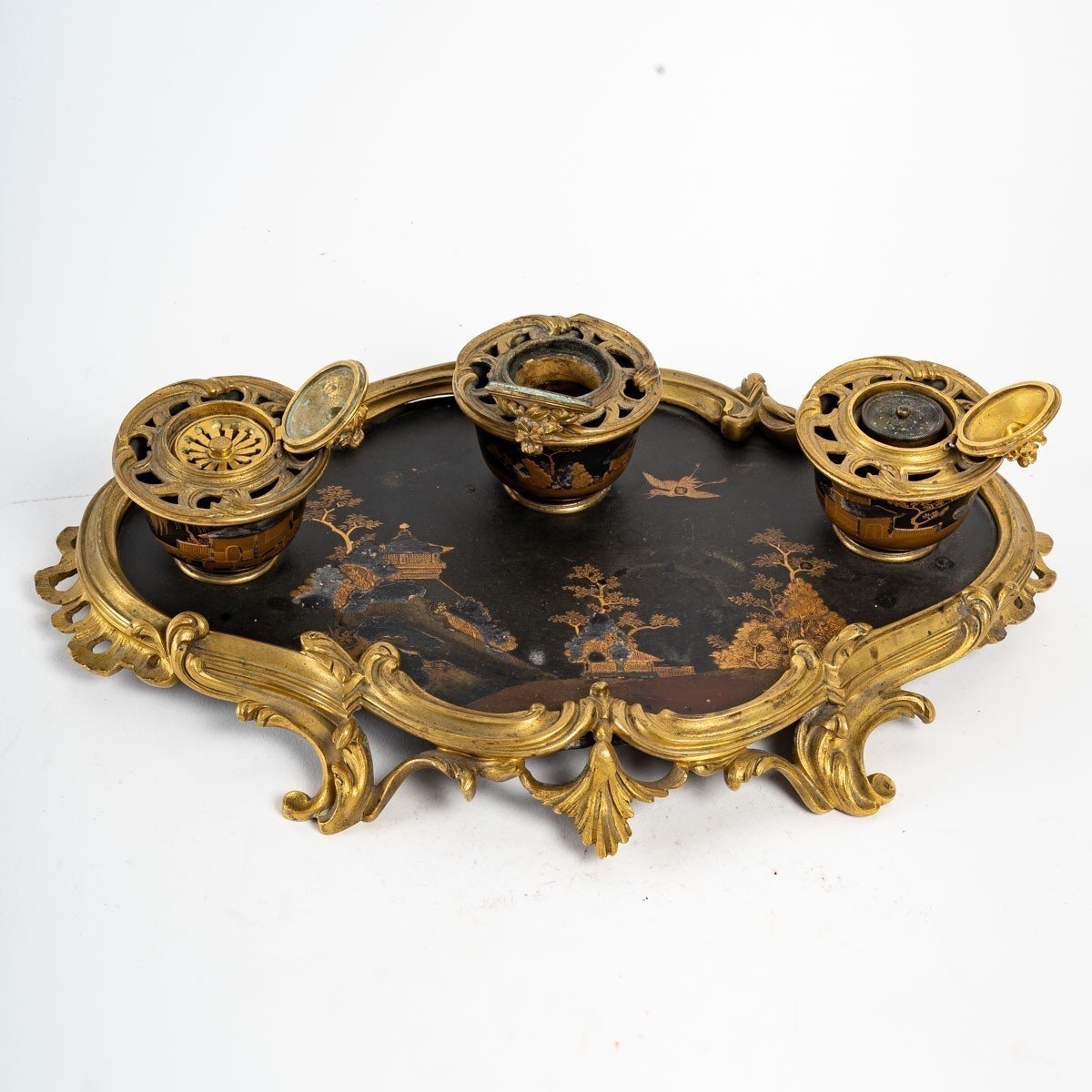 Encrier de bureau de goût chinois en bois laqué et bronze doré – Époque Napoléon III-photo-3