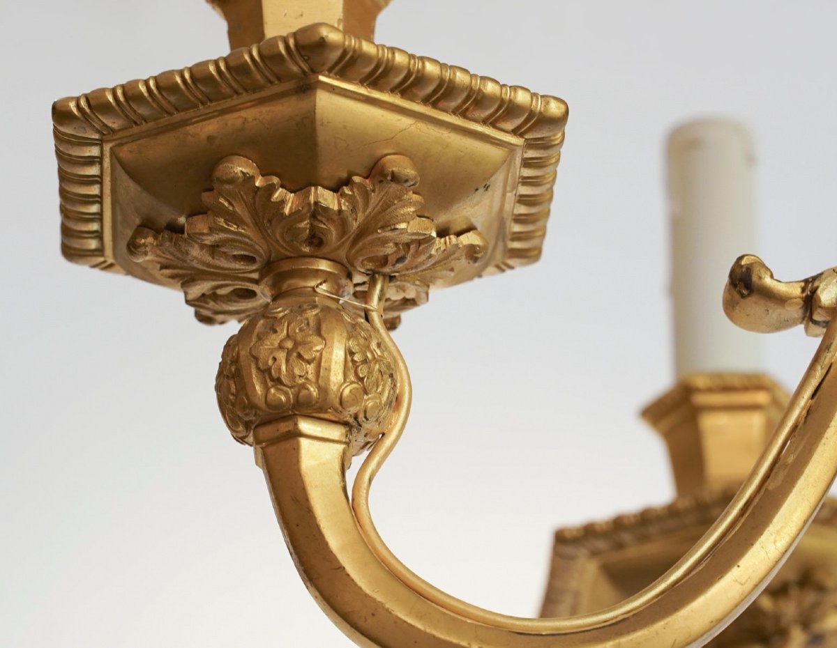 Lustre en bronze doré et porcelaine de la Manufacture de Sèvres – Style Louis XVI-photo-1