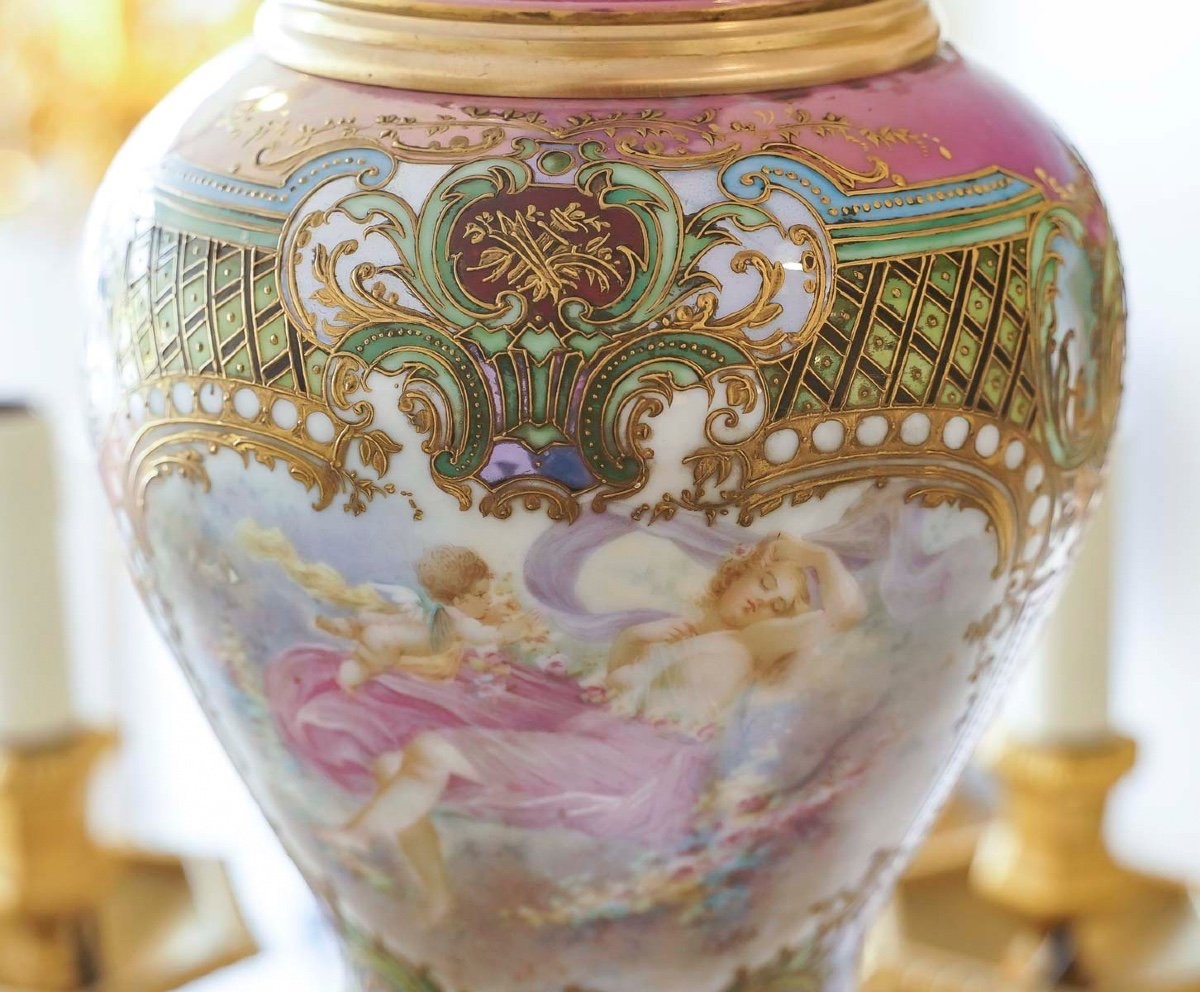 Lustre en bronze doré et porcelaine de la Manufacture de Sèvres – Style Louis XVI-photo-6