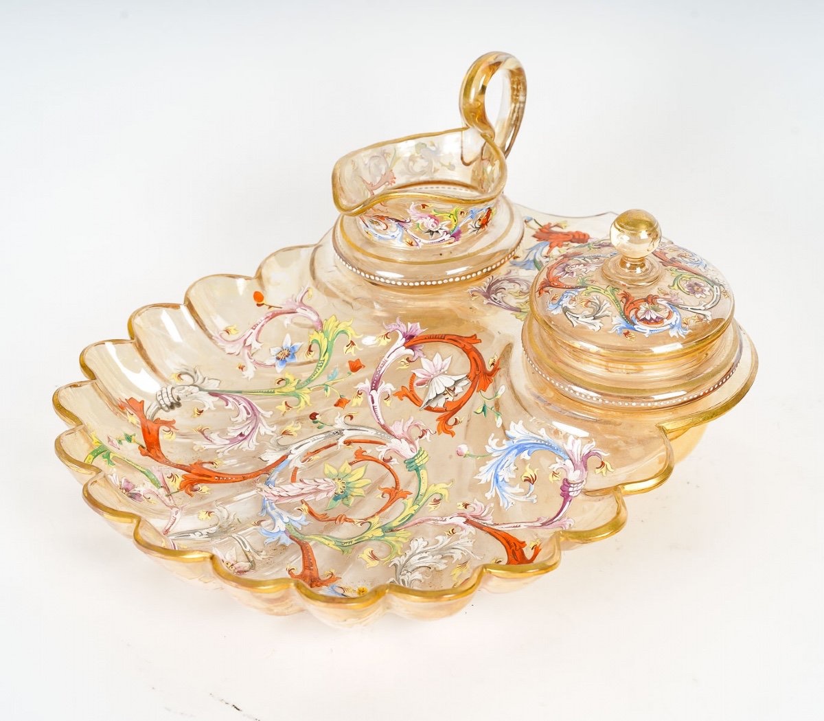 Rare coupelle de Bohême en cristal émaillé et doré avec aiguière et sucrier – XIXᵉ siècle