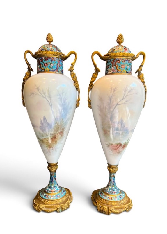 Paire de vases en porcelaine – 19ᵉ siècle-photo-3