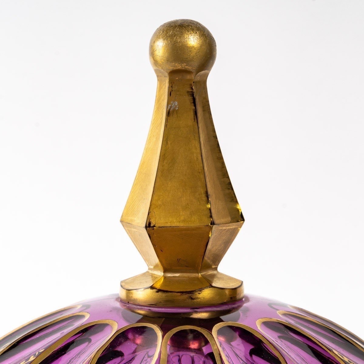 PAIRE DE CLOCHE EN CRISTAL DE BOHÊME ÉMAILLÉ À L’OR-photo-4
