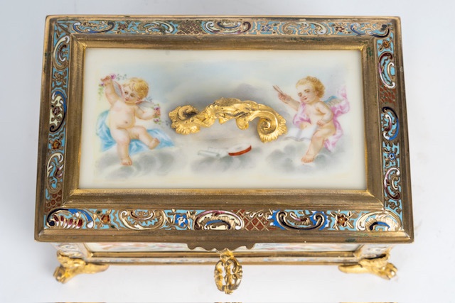 Boîte en porcelaine de Sèvres peinte à la main, monture en bronze cloisonné-photo-3