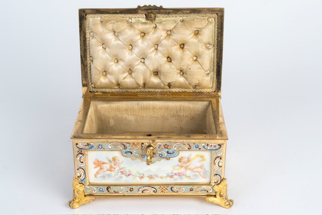 Boîte en porcelaine de Sèvres peinte à la main, monture en bronze cloisonné-photo-3