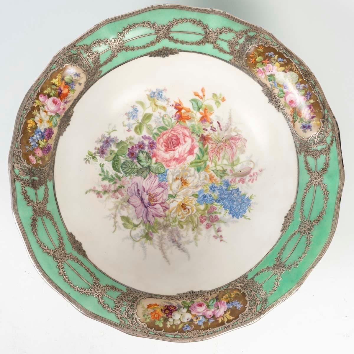 ÉGUIÈRE ET SON BASSIN EN PORCELAINE DE SÈVRES - 19eme siècle -photo-4