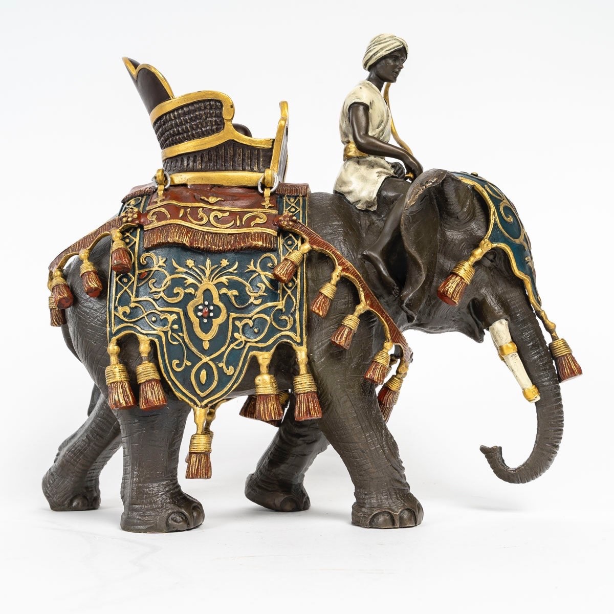 ÉLÉPHANT EN BRONZE PATINÉ - SIGNÉ FRANZ BERGMAN-photo-1