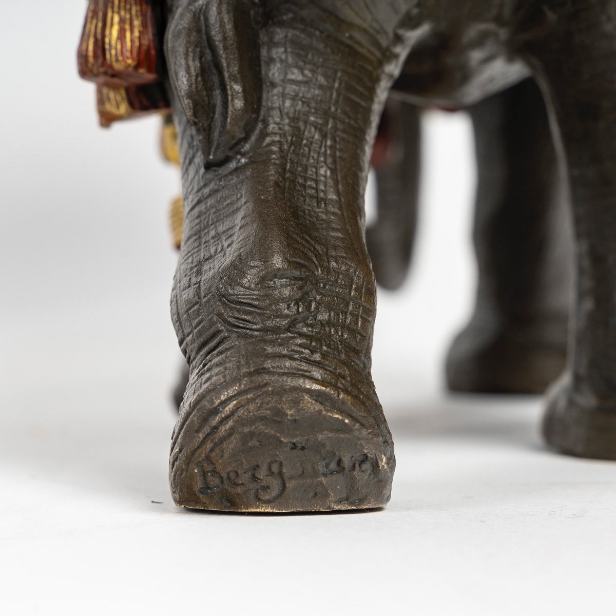 ÉLÉPHANT EN BRONZE PATINÉ - SIGNÉ FRANZ BERGMAN-photo-4