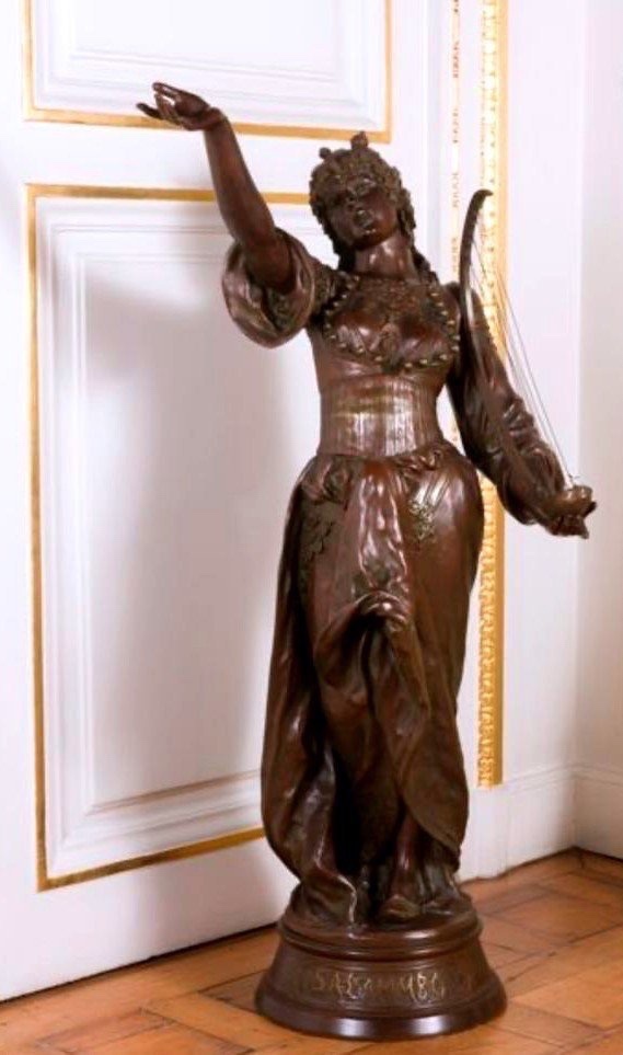« SALAMMBÔ » – STATUE EN BRONZE À PATINE BRUN-VERT PAR MARCEL DEBUT