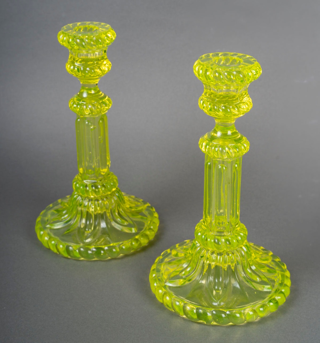 Pair Of 19th-century Uranium Crystal Candlesticks-photo-2