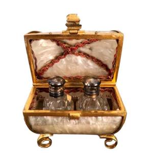 Box Of Bottles Made In Mother-of-pearl And Brass, 19th Century