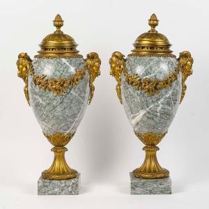 Pair Of Casulate In Marble And Bronze, 19th Century