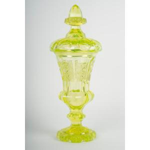 Rare coupe en cristal de Bohême ouraline, 19e siècle