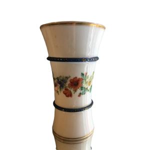 Pretty Baccarat Vase In Opaline, 19th Century