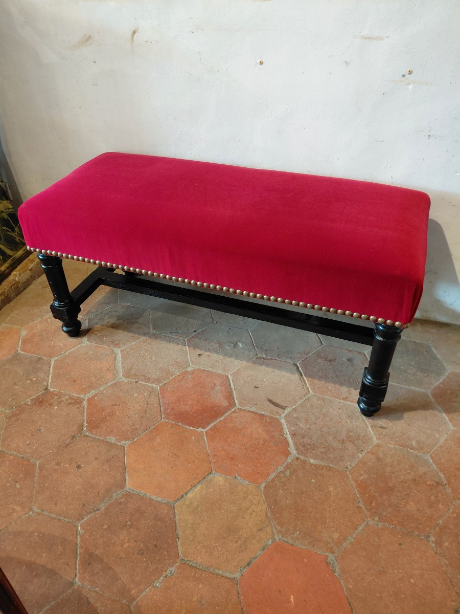 Banquette en bois peint noir 19e