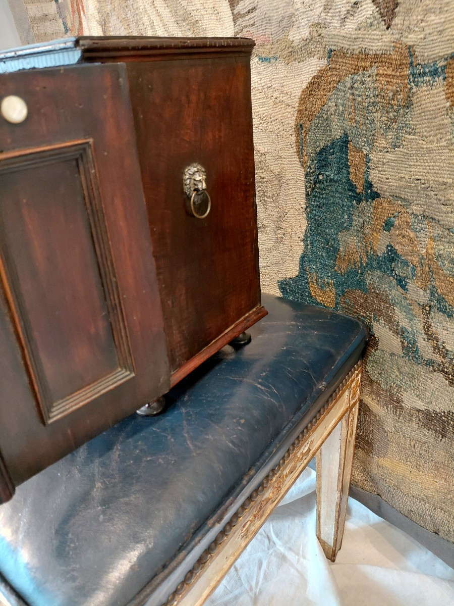 Cabinet en noyer à 8 tiroirs fin 17e debut 18e -photo-3