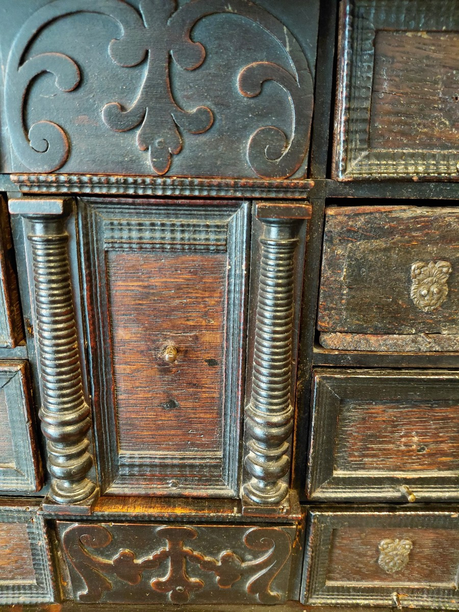 Cabinet en noyer à 8 tiroirs fin 17e debut 18e -photo-4