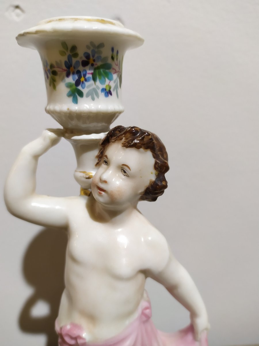 Paire De Bougeoirs En Porcelaine De Capodimonte -photo-3