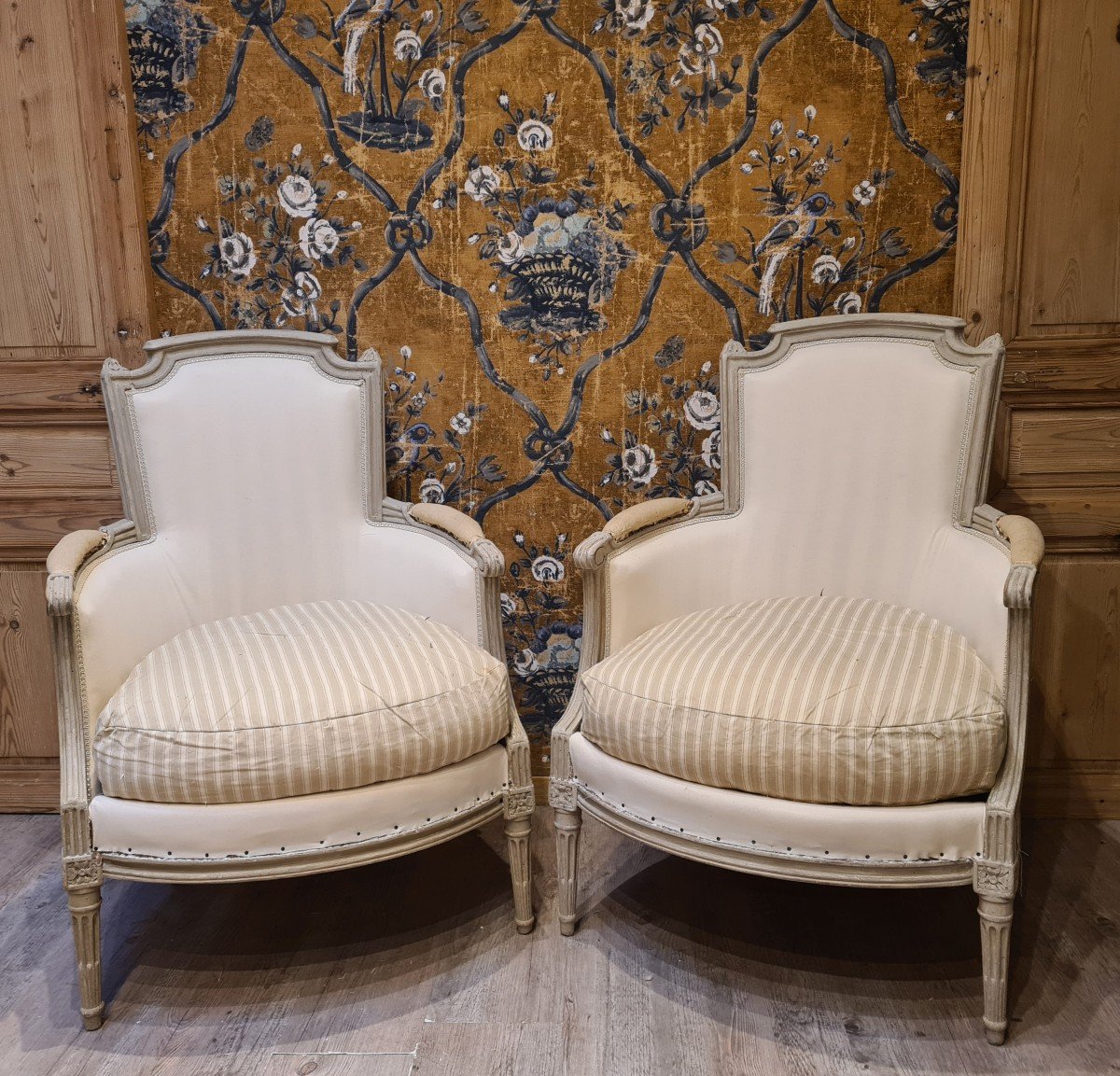 Paire de bergères d'époque Louis XVI 