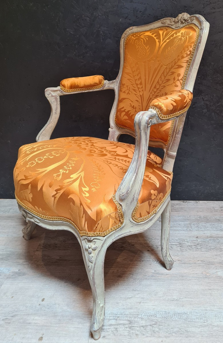 Pair Of Louis XV Period Cabriolet Armchairs -photo-3