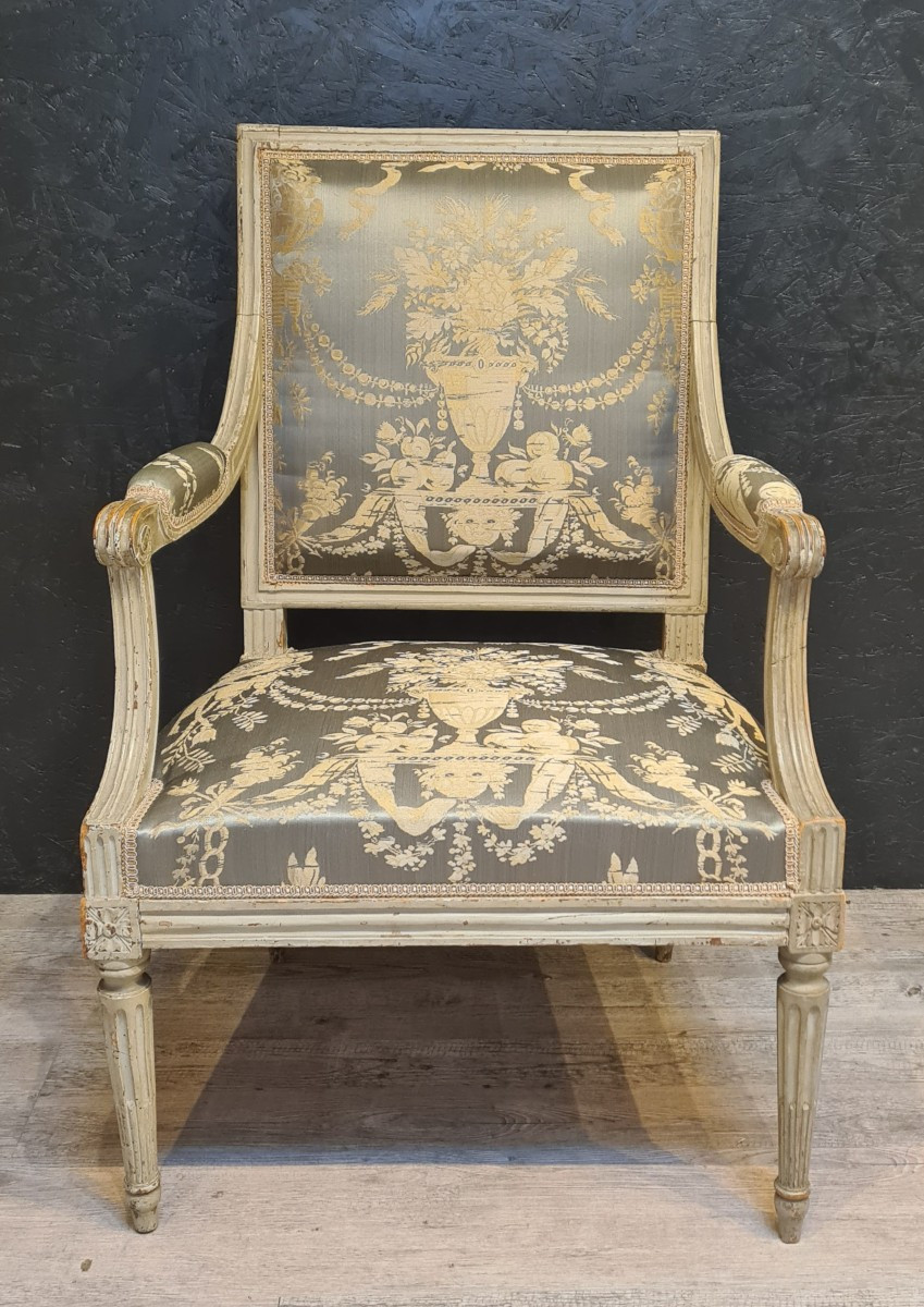 Fauteuil d'époque Louis XVI estampillé de Mariette reçu maître en 1770