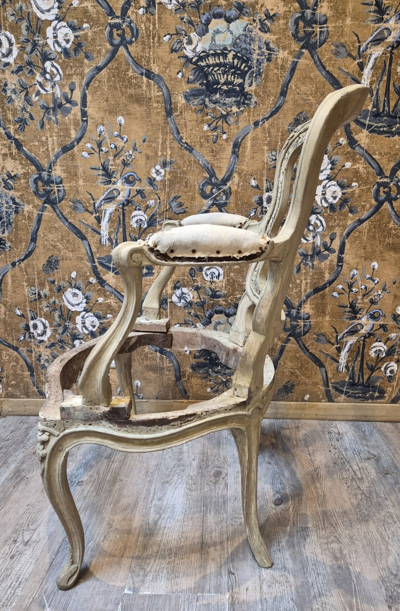 Louis XV Period Cabriolet Stamped By Pluvinet -photo-3