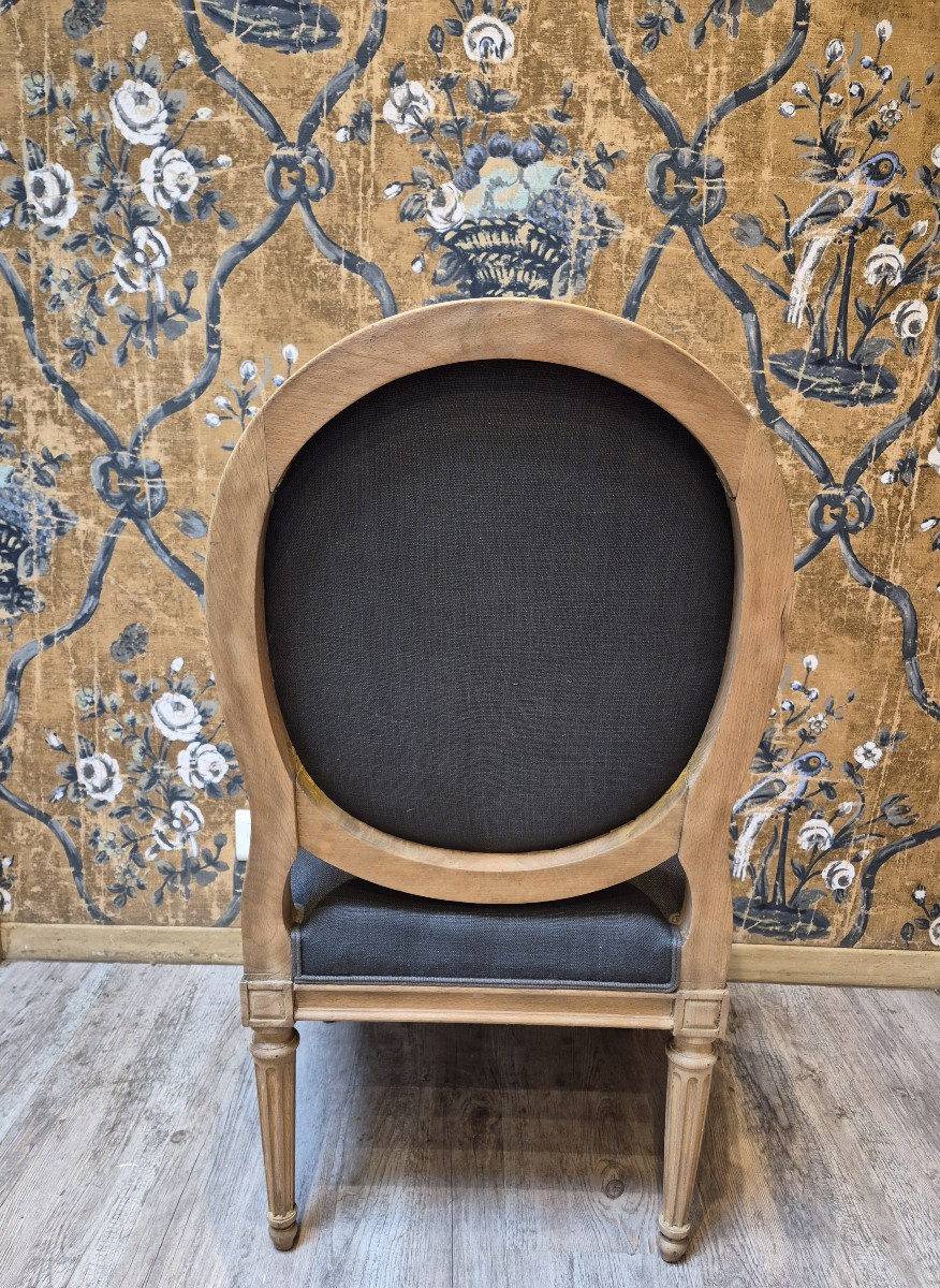 Transition Chair -photo-1