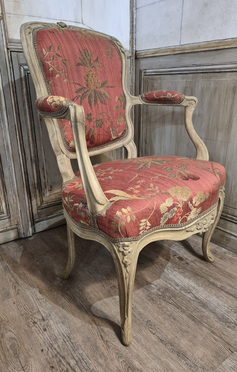 Cabriolet d'époque Louis XV estampillé de Pluvinet -photo-3