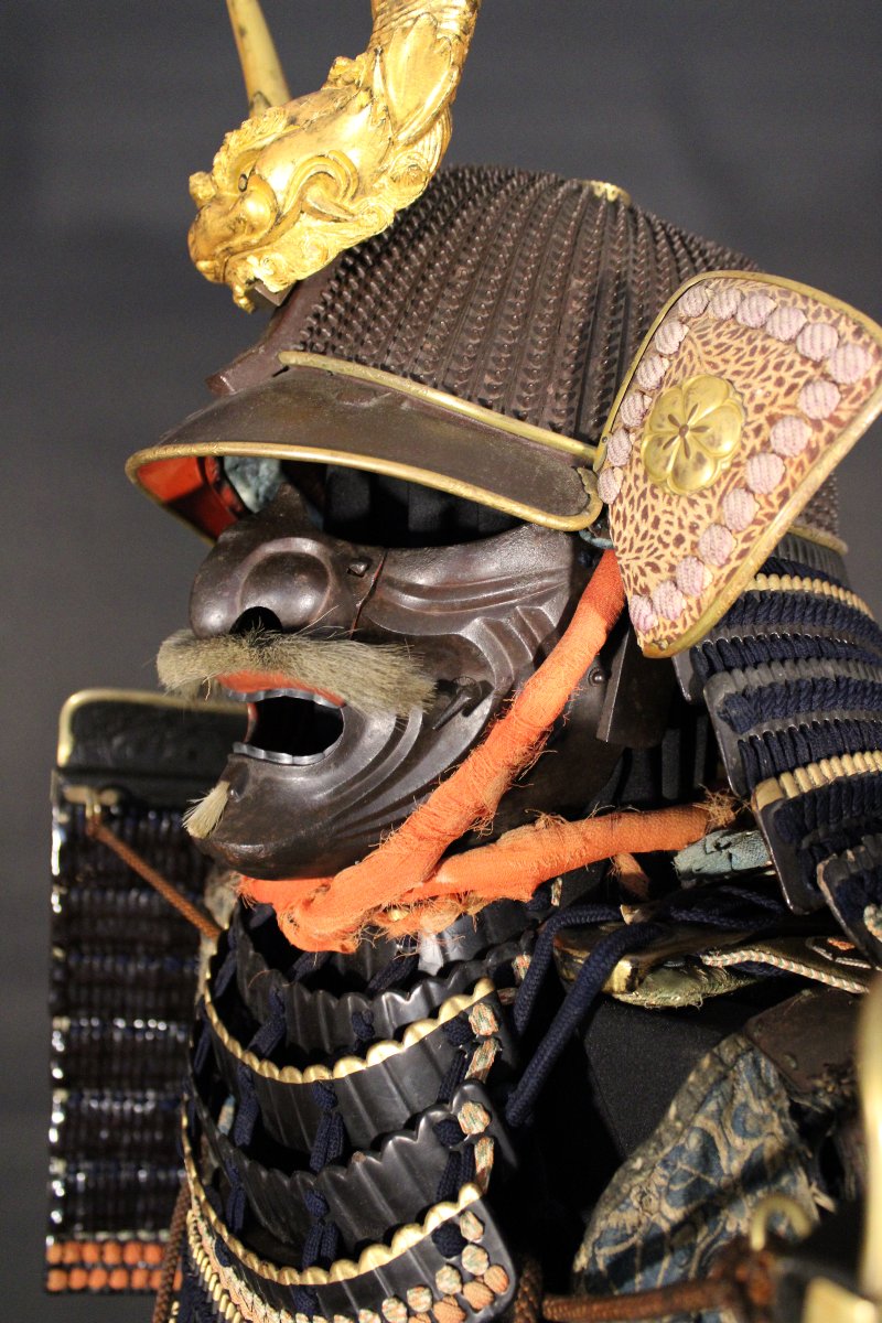 Yoroi Ni-mai-dó Samurai Armor: Myochin-photo-7