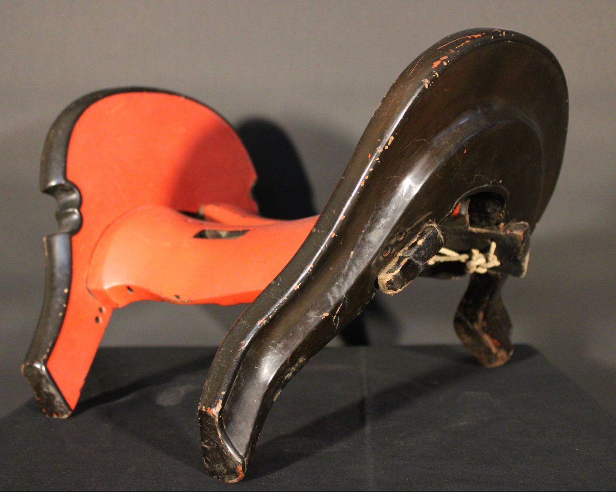 Selle de samouraï Kura, certificat Juyo NKBKHK (objet culturel important)  Période Muromachi