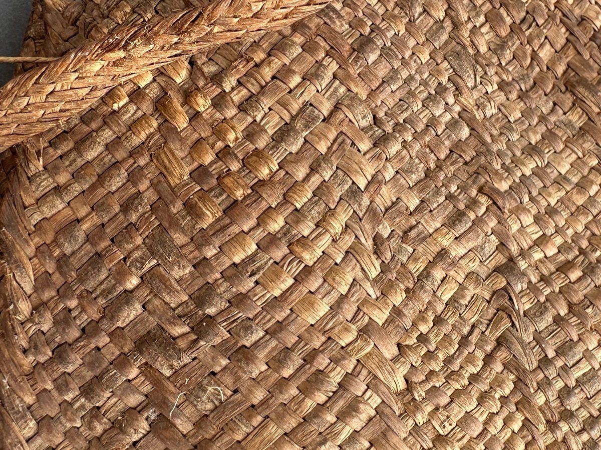 Bag And Beads, Papua New Guinea. Oceania -photo-2