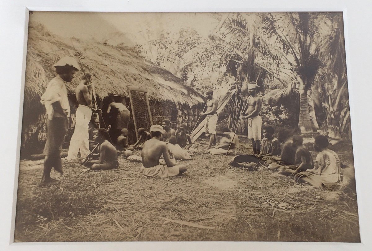 Photographie  par Allan Hughan (1834-1883). Kanak, Nouvelle-Calédonie