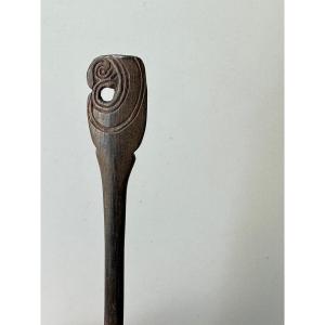 Spatule à chaux Massim, îles Trobriand, Papouasie-Nouvelle-Guinée