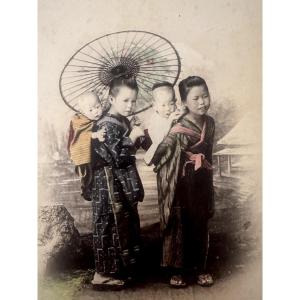 Kusakabe Kimbei, photographie originale d'un groupe d'enfant. Japon, ca. 1880 