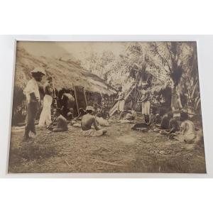 Photographie  par Allan Hughan (1834-1883). Kanak, Nouvelle-Calédonie