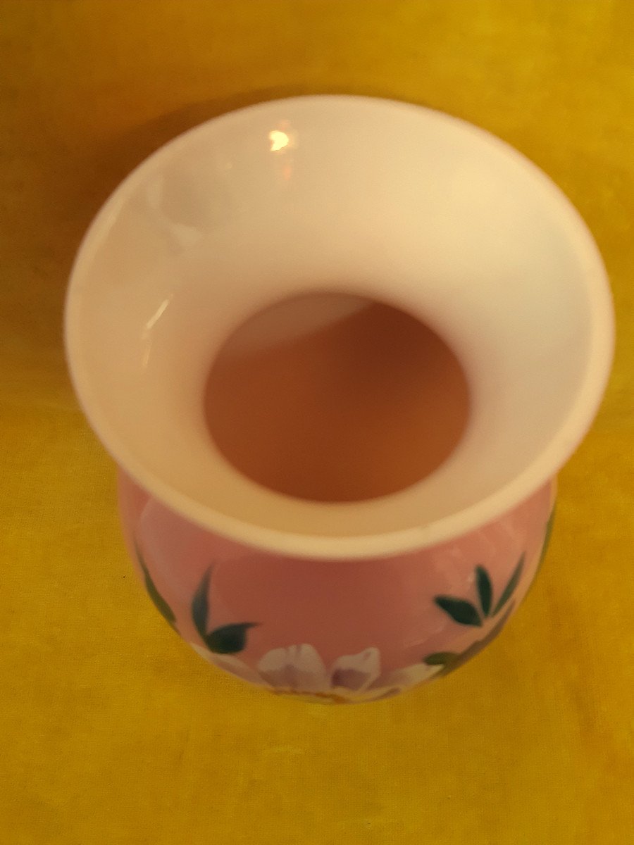 Vase Opaline Rose Vif Décoré De Fleurs émaillées Art Nouveau 1900-photo-1
