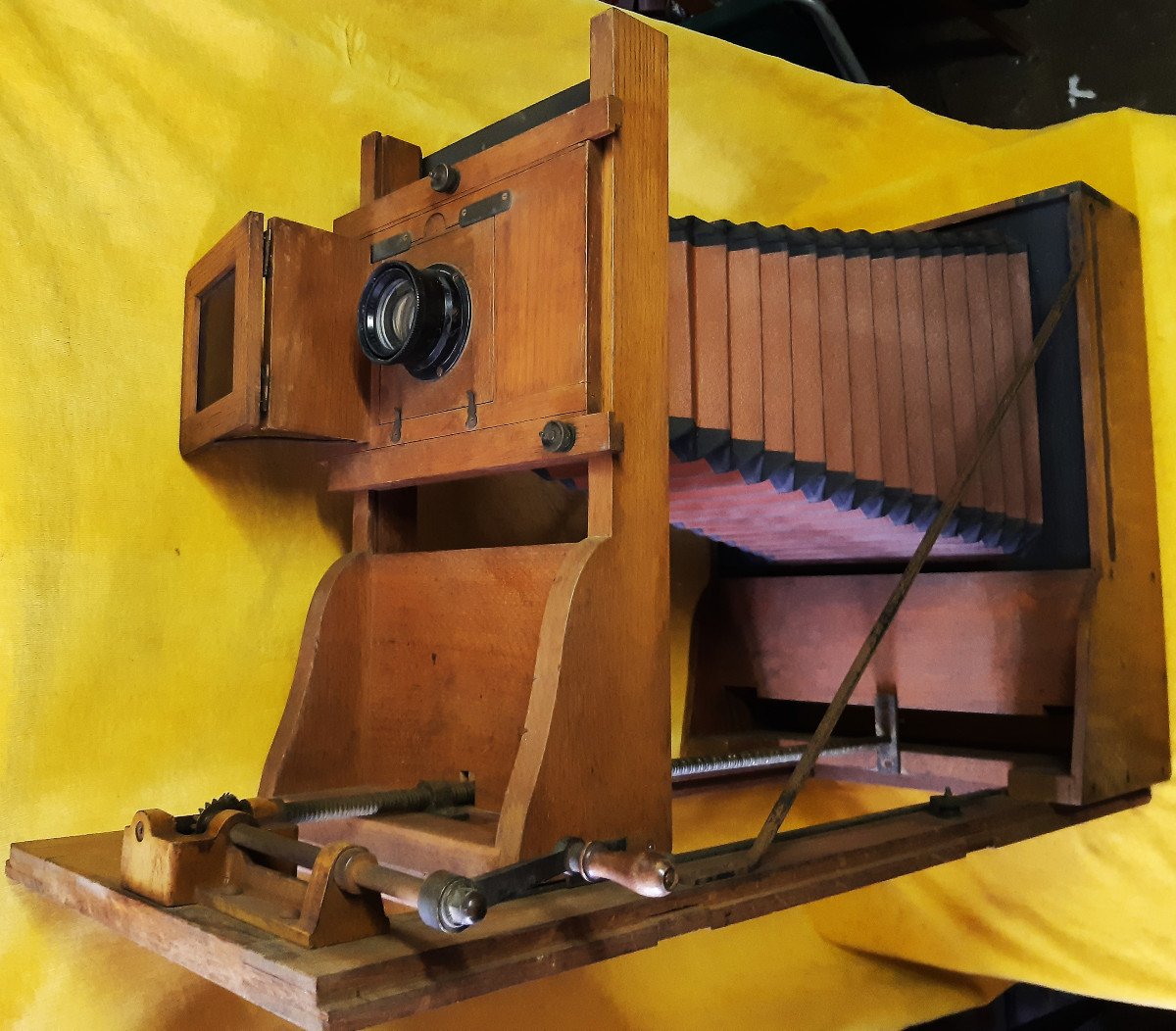 Matériel Photographique en bois Gilles FALLER Paris chambre d’atelier Objectif début XXéme    