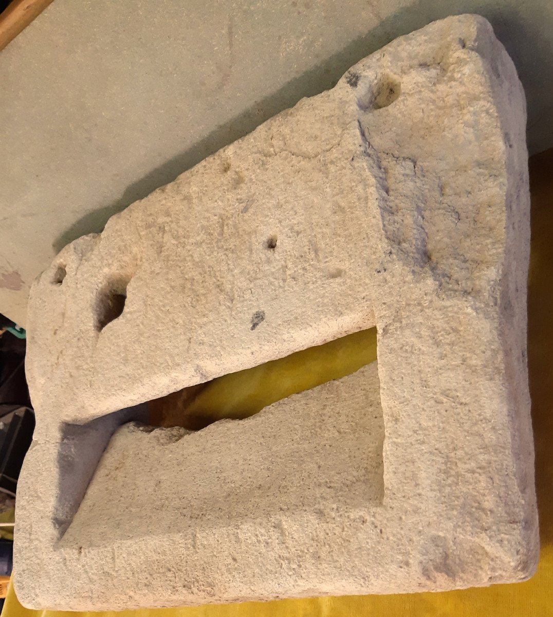  One-piece Cut Stone Soupirail “cave Hole” 17-18th-photo-6